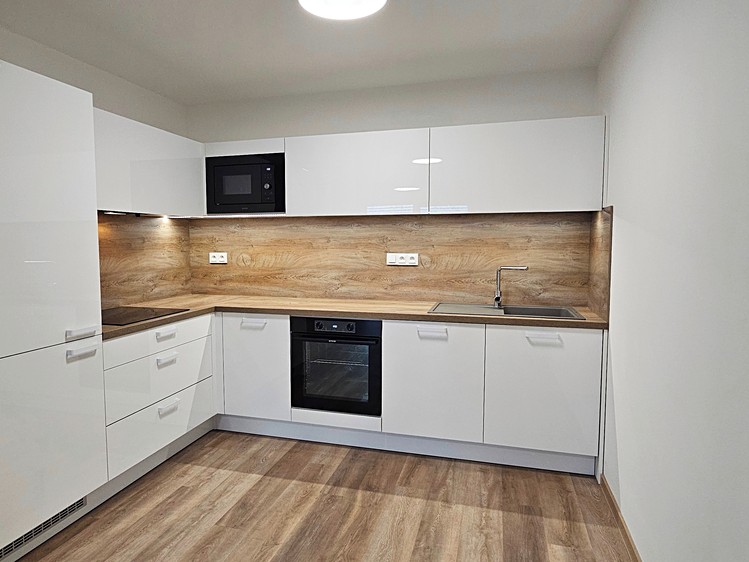Квартира 2+kk в оренду, 68 м² (4 з 15)