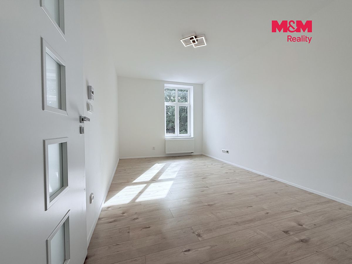 Pronájem bytu 1+kk 26 m² – fotografie 4