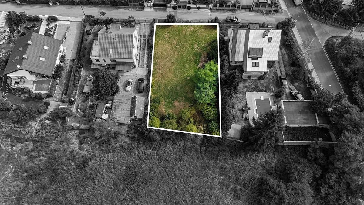 Prodej stavebního pozemku 805 m² – fotografie 2