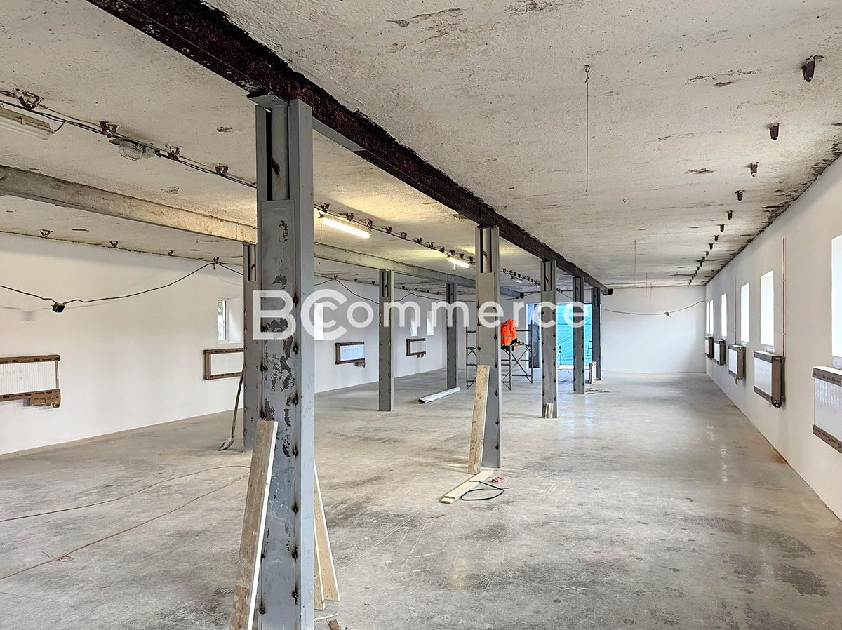 Pronájem skladového prostoru 292 m²