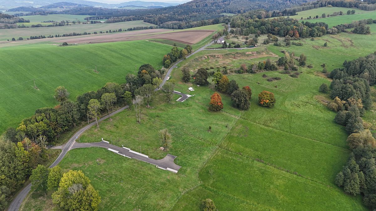 Prodej stavebního pozemku 1565 m² – fotografie 5