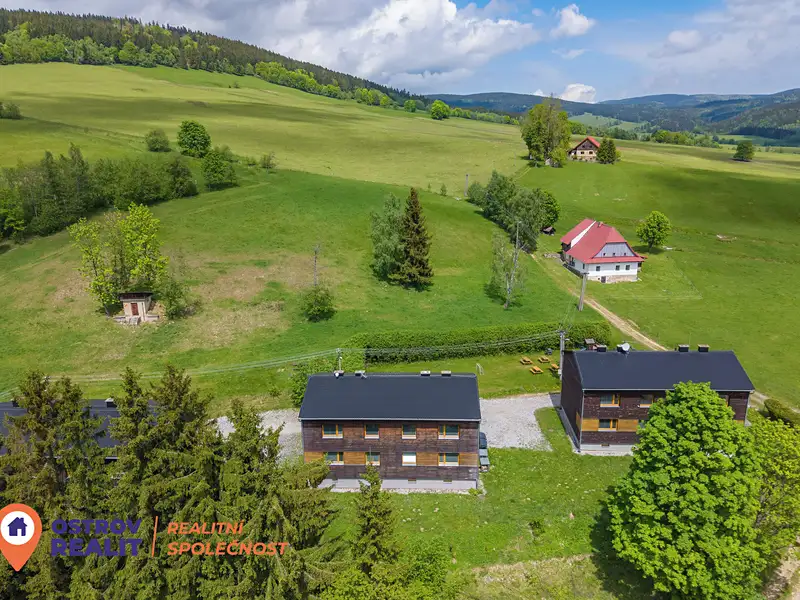 Prodej apartmánů 450 m², Staré Město – náhled fotky 2