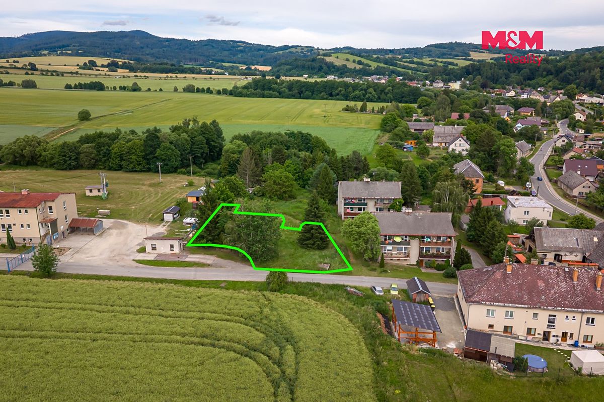Prodej stavebního pozemku 1298 m² – fotografie 2