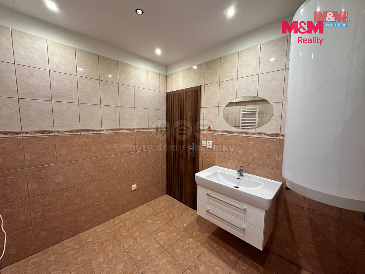 Prodej rodinného domu 118 m², pozemek 892 m² – fotografie 5