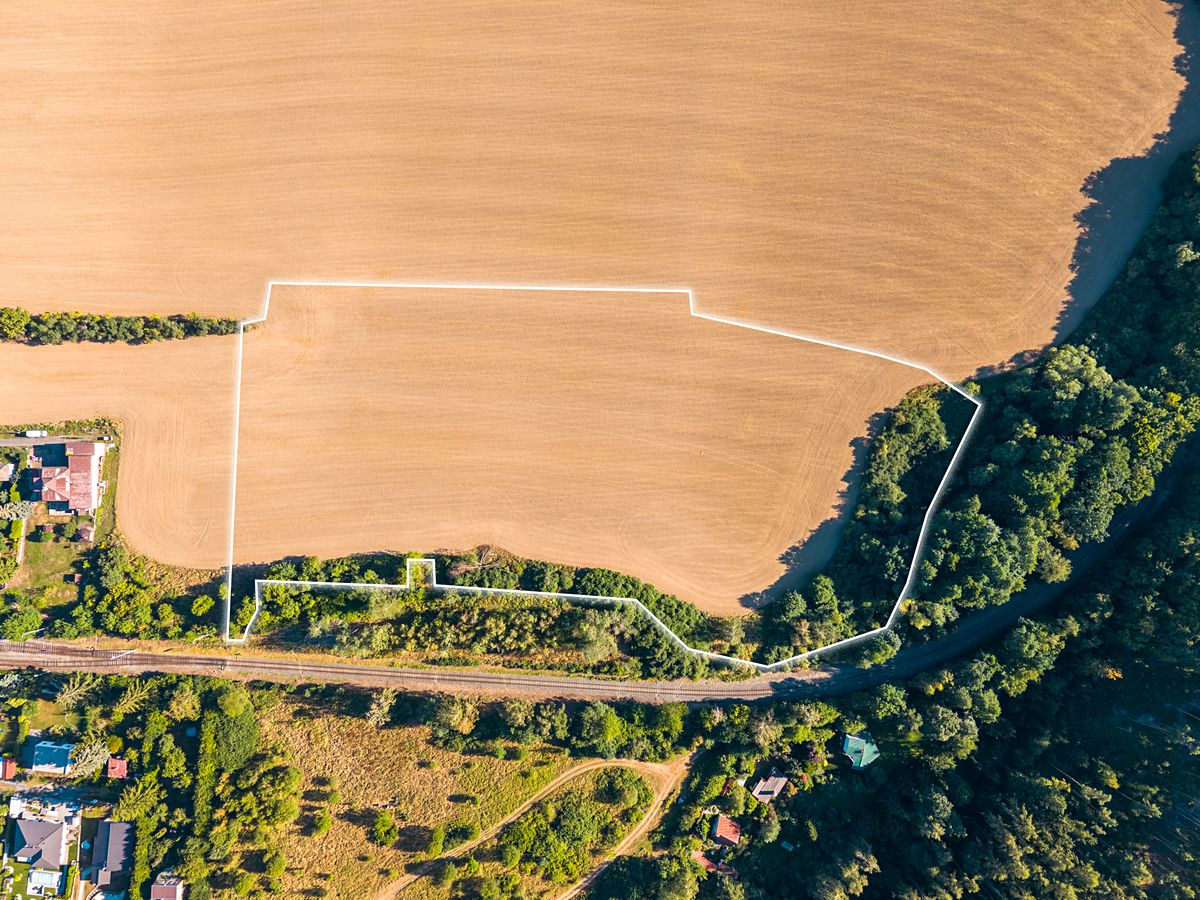 Prodej stavebního pozemku 24219 m², Čisovice – fotka 1 z 3