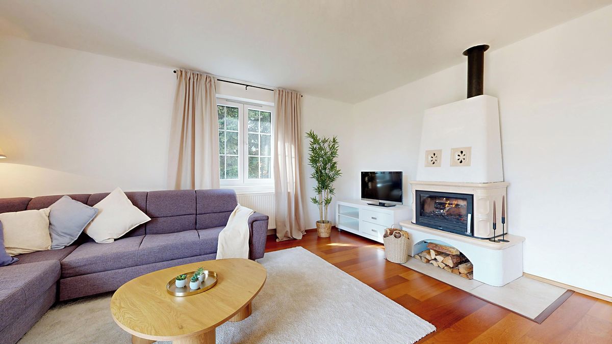 Prodej rodinného domu 225 m², pozemek 912 m²