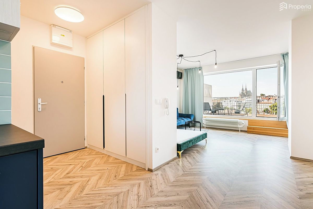 Pronájem bytu 1+kk 36 m² – fotografie 5