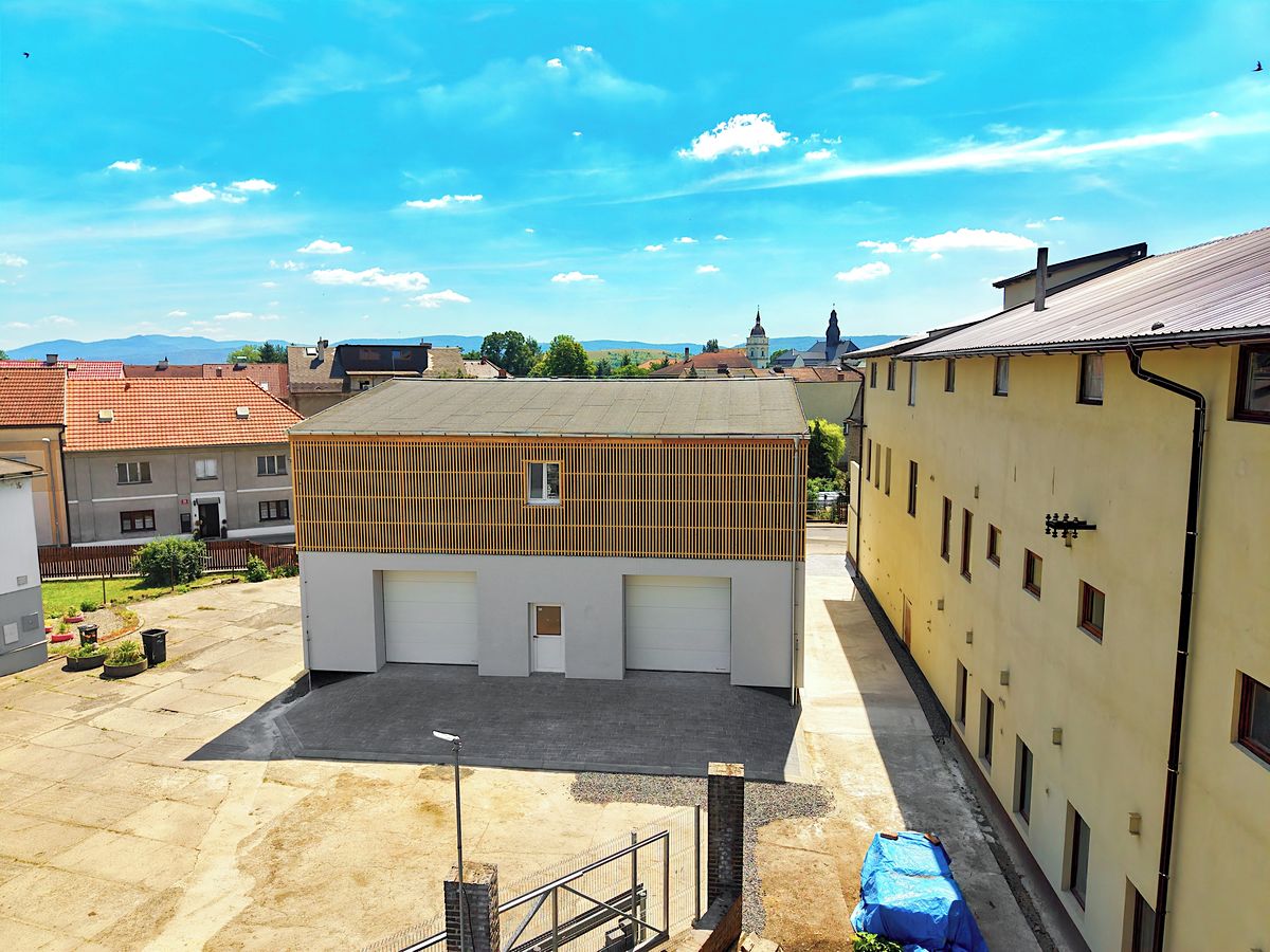 Pronájem skladového prostoru 330 m² – fotografie 2