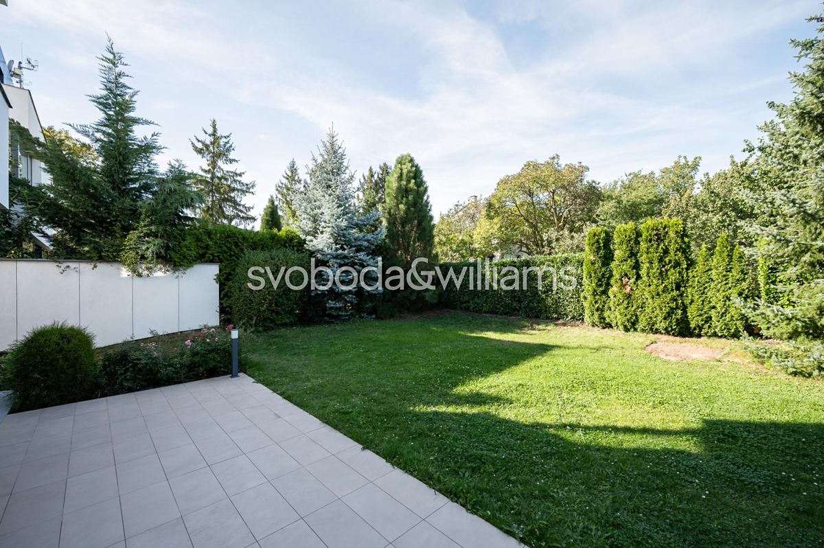 Prodej rodinného domu 345 m², pozemek 486 m² – fotografie 3