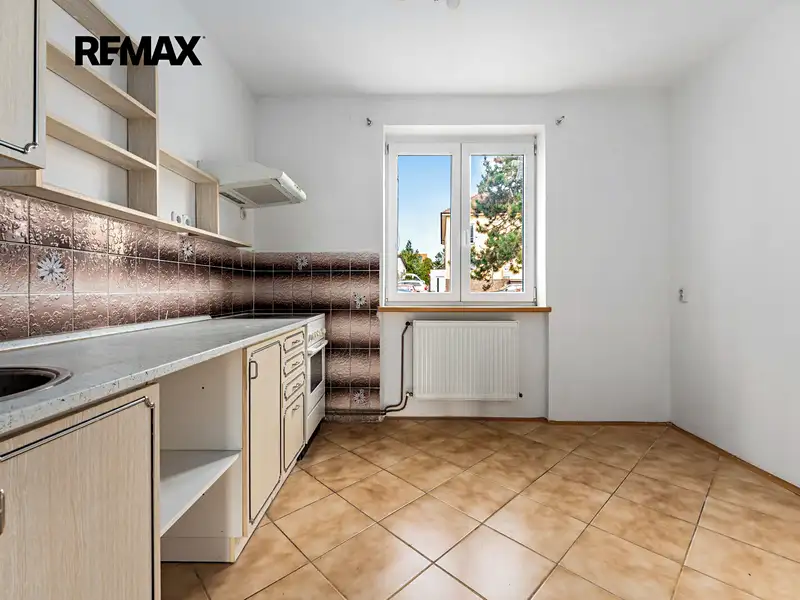 Prodej bytu 2+1 43 m², Tmaň – náhled fotky 3