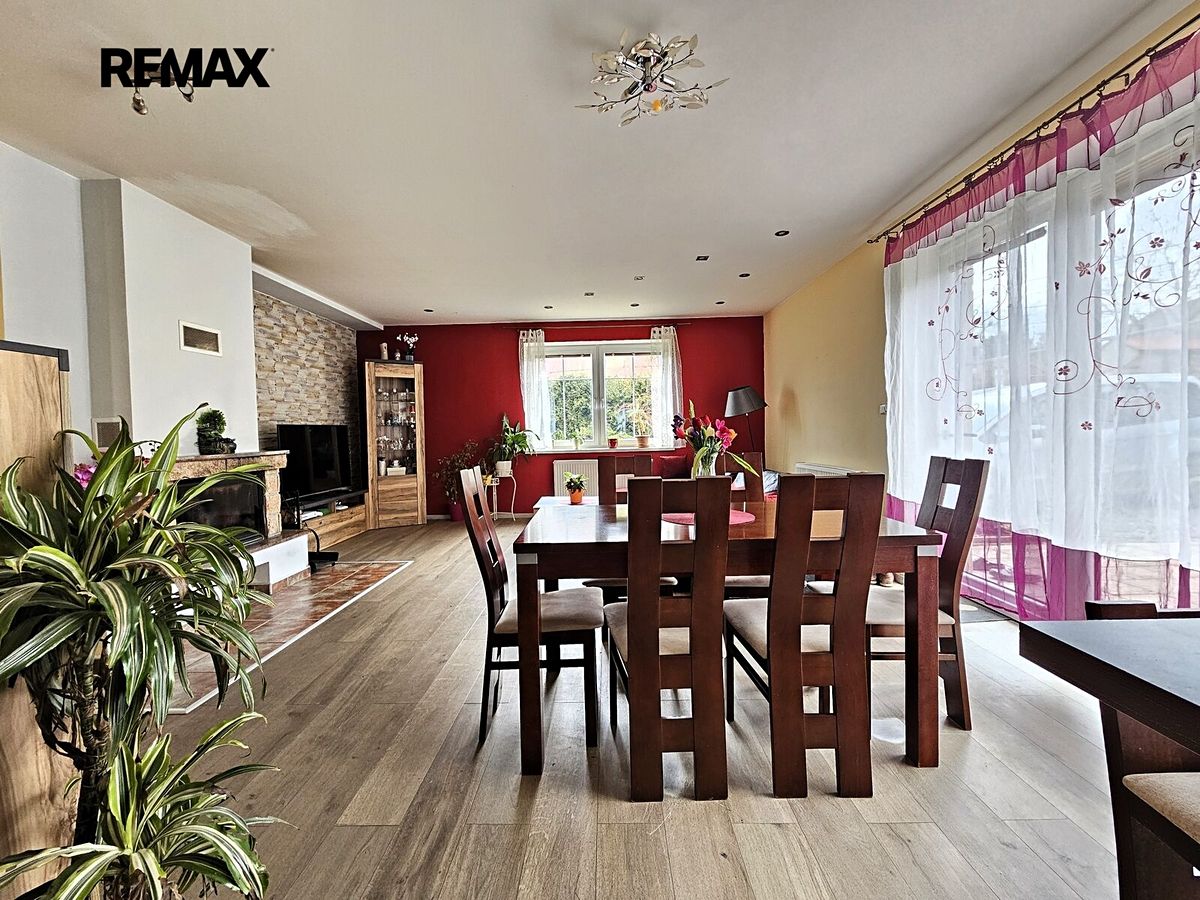 Prodej rodinného domu 229 m², pozemek 453 m² – fotografie 5