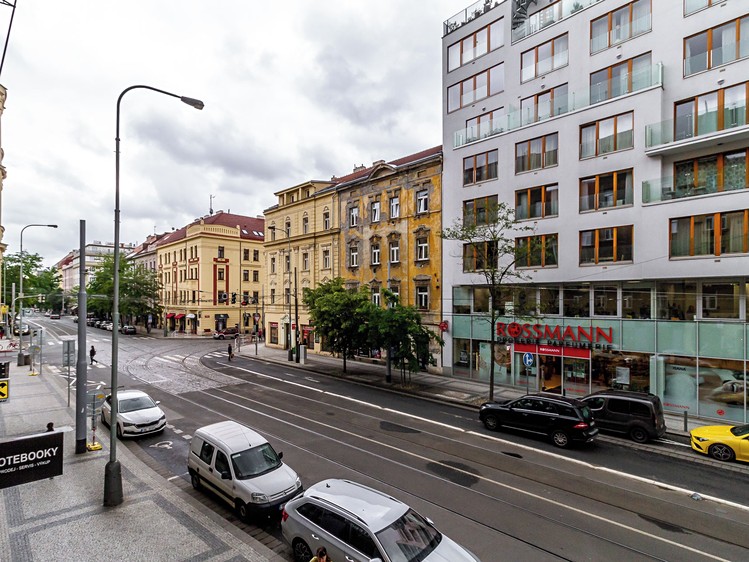 Pronájem bytu 2+kk, 55 m² (10 z 10)
