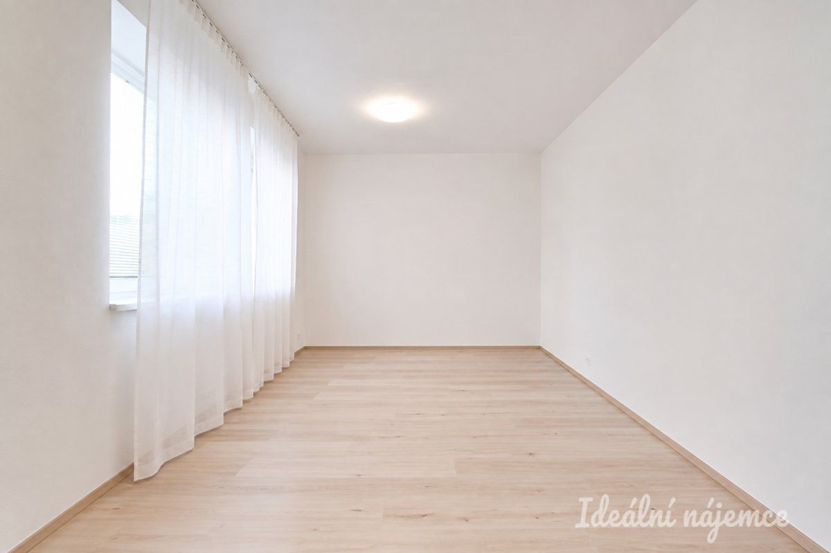 Pronájem bytu 1+kk 40 m² – fotografie 5