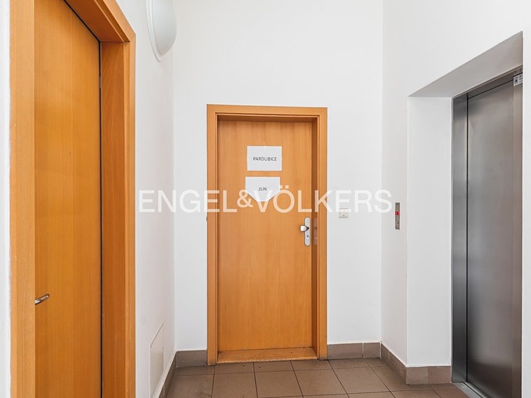 Gewerbefläche zur Miete, 136 m² (10 von 12)