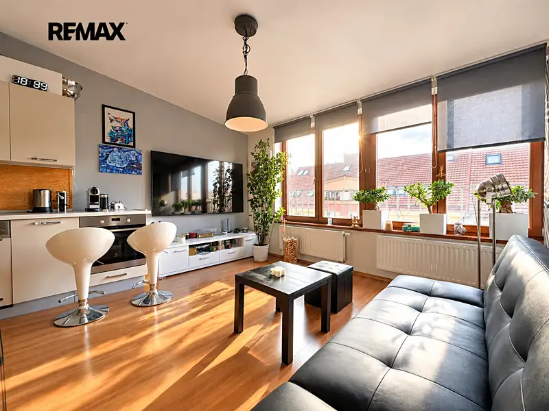 Prodej bytu 2+kk 44 m², Praha – náhled fotky 2
