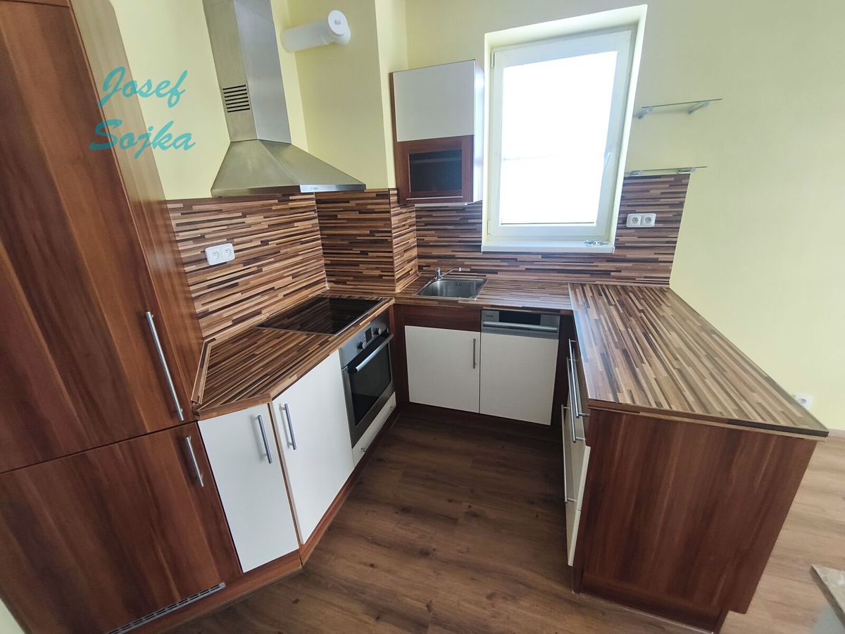 Pronájem bytu 2+kk 43 m²