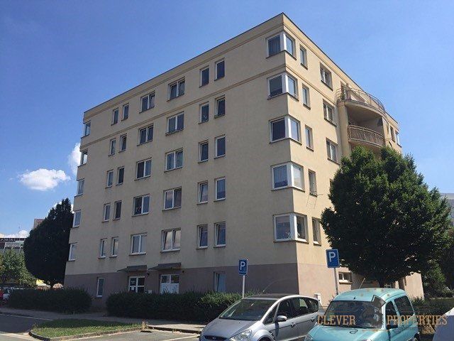 Pronájem bytu 1+kk 35 m²