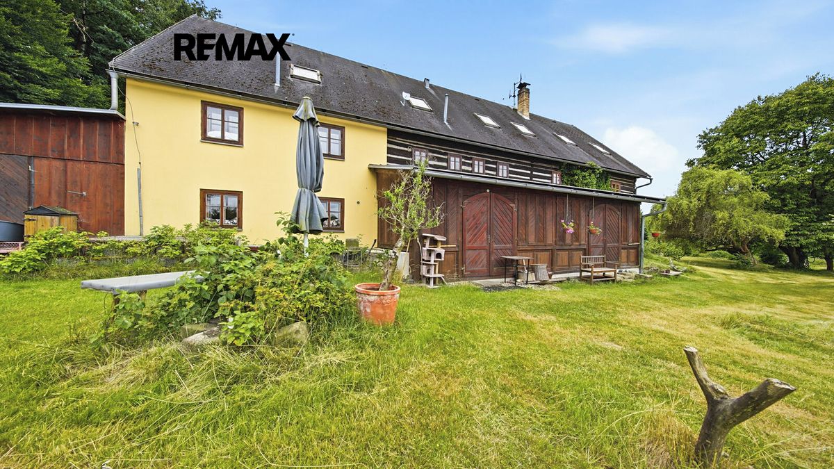Prodej rodinného domu 556 m², pozemek 3366 m² – fotografie 3