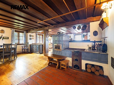 Haus zum Kauf, 250 m² (2 von 31)