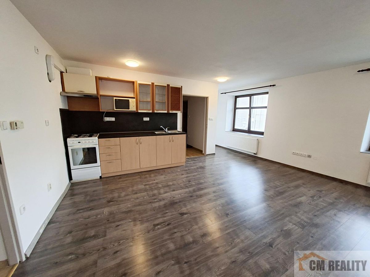 Pronájem bytu 2+kk 50 m² – fotografie 2