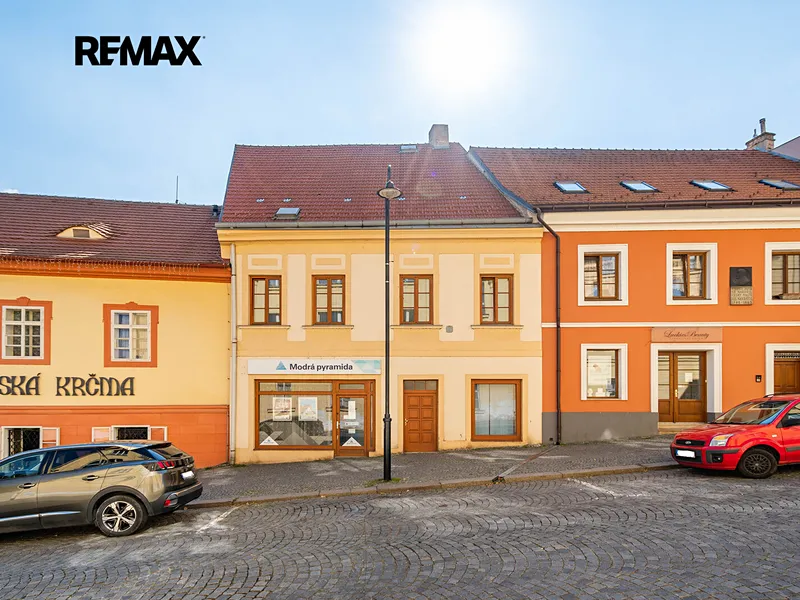 Prodej nájemního (činžovního) domu 200 m², Slaný
