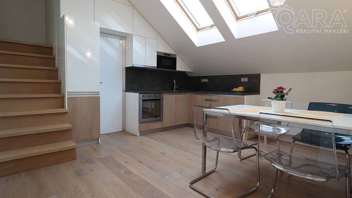 Pronájem bytu 2+kk 80 m²