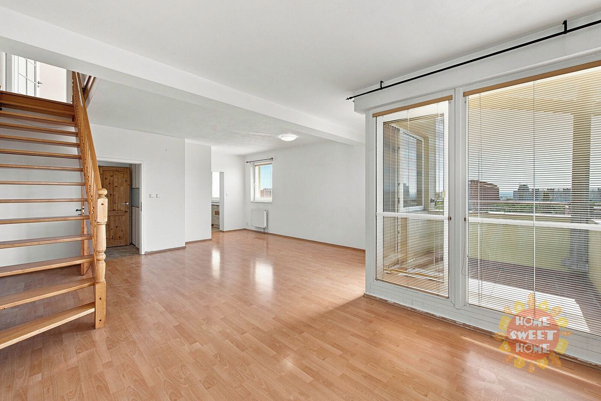Pronájem bytu 4+1 111 m² – fotografie 3