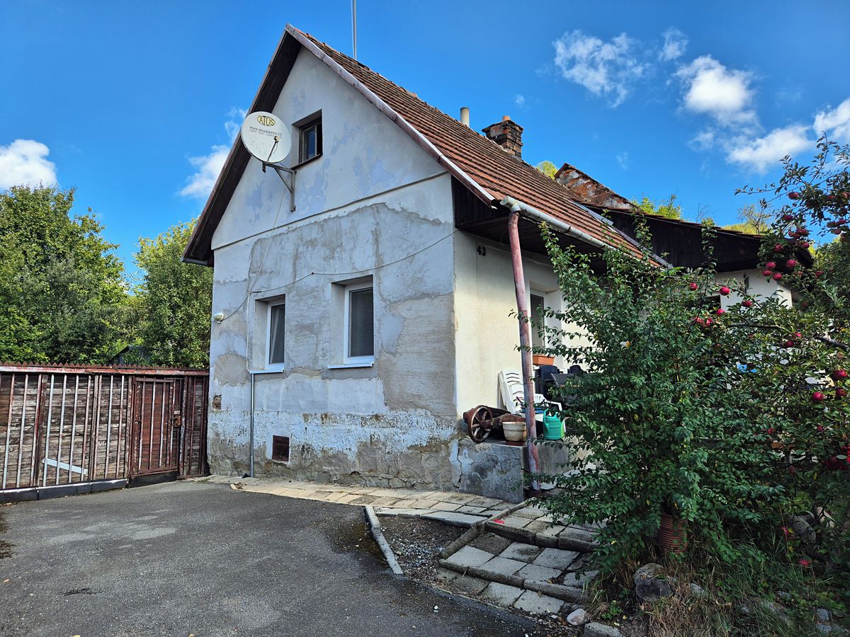 Prodej rodinného domu 200 m², pozemek 3005 m² – fotografie 3
