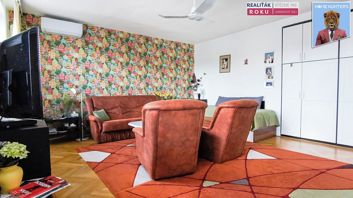 Pronájem bytu 2+1 66 m² – fotografie 4