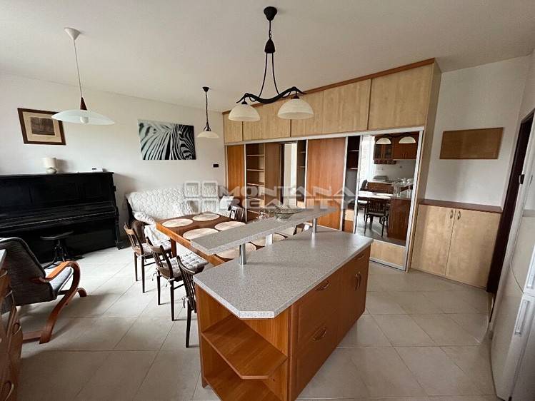 Pronájem bytu 4+1, 98 m² (2 z 17)