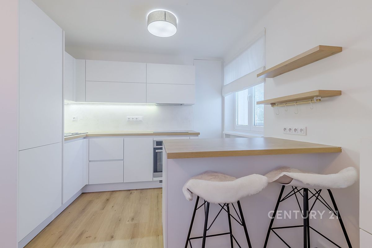 Pronájem bytu 2+kk 66 m²