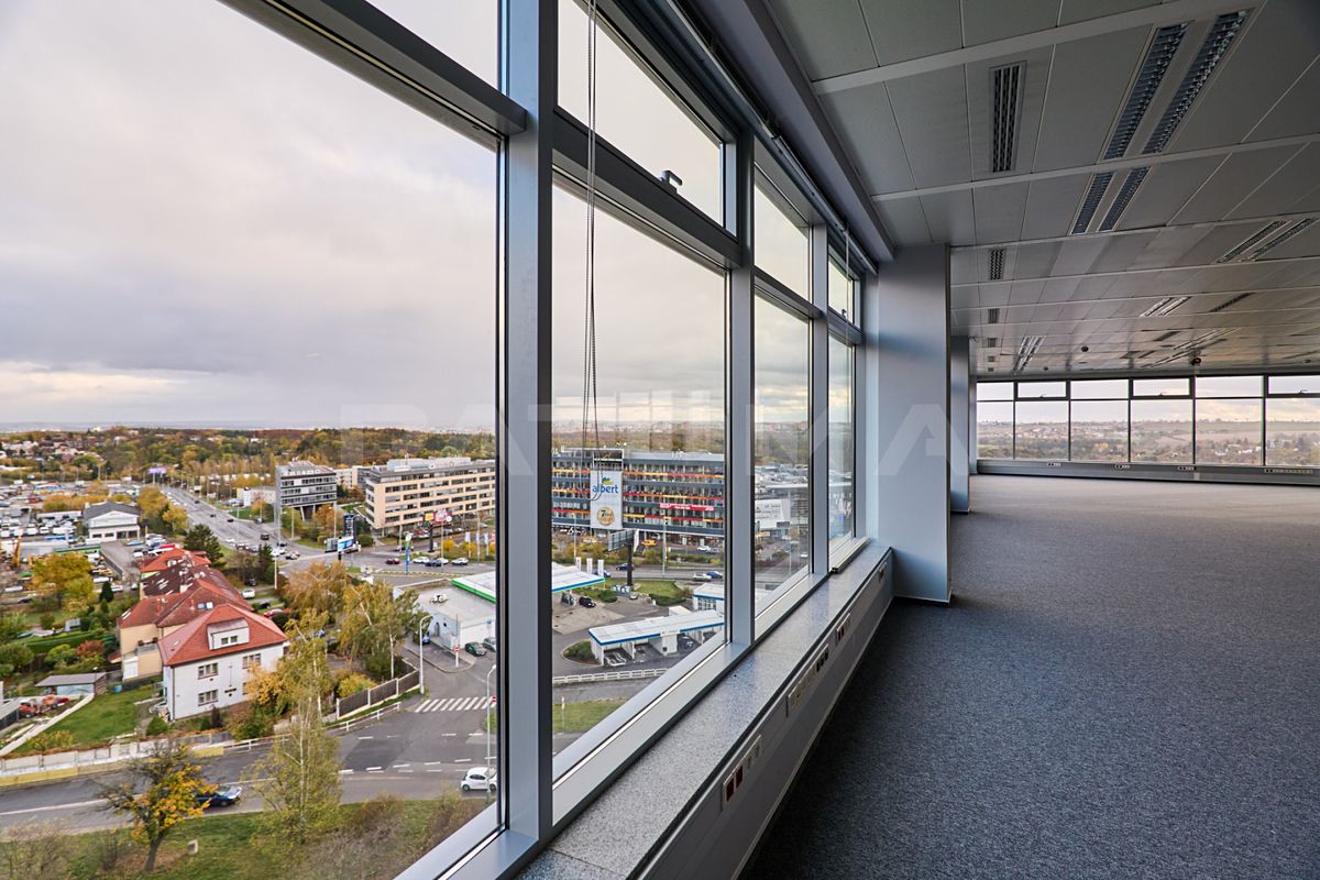 Pronájem kanceláře 360 m² – fotografie 2