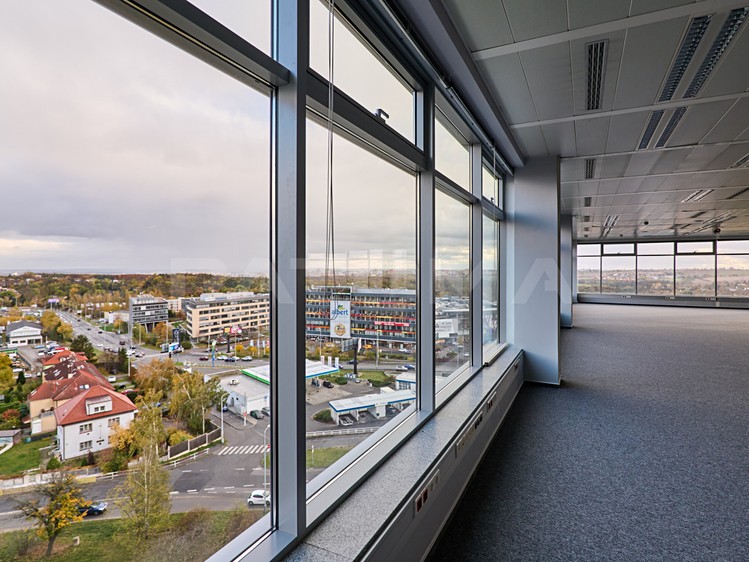 Gewerbefläche zur Miete, 360 m² (2 von 18)