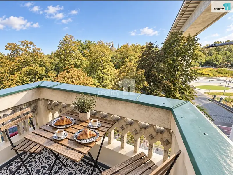 Pronájem bytu 3+1 68 m², Praha – náhled fotky 1