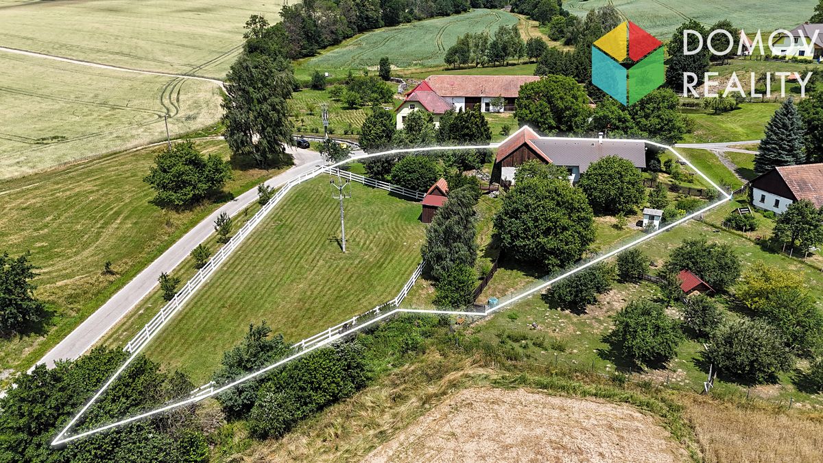 Prodej rodinného domu 124 m², pozemek 2913 m²