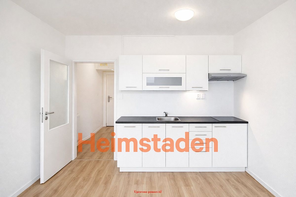 Pronájem bytu 1+kk 32 m² – fotografie 2