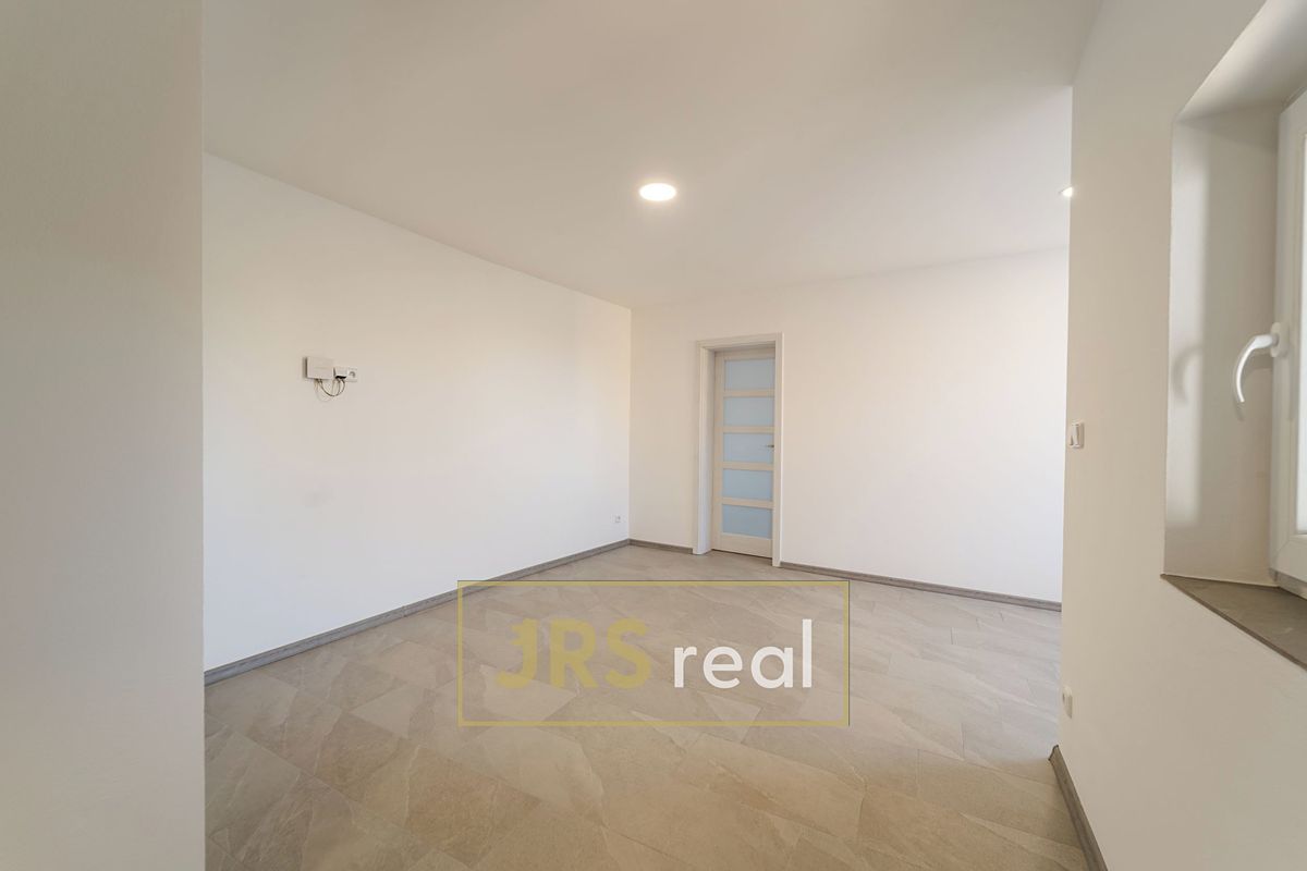 Pronájem bytu 2+kk 42 m² – fotografie 4