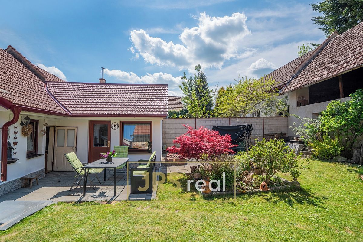 Prodej rodinného domu 111 m², pozemek 607 m² – fotografie 2