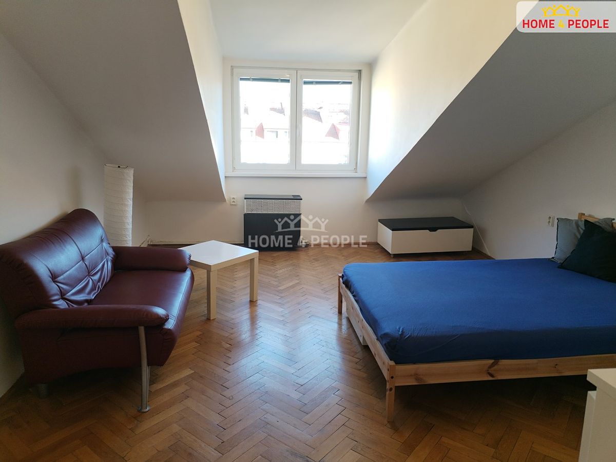 Pronájem bytu 2+1 50 m² – fotografie 3