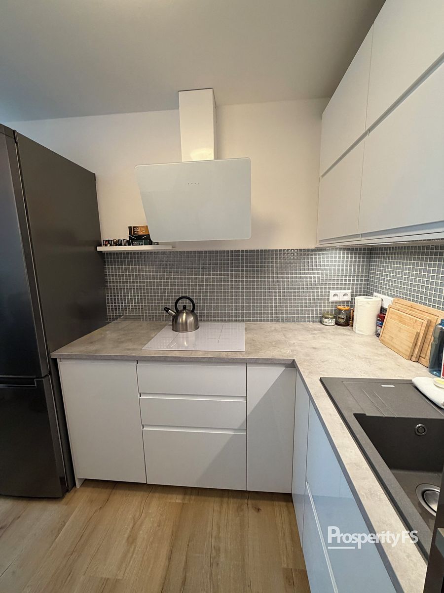Pronájem bytu 2+kk 42 m² – fotografie 4