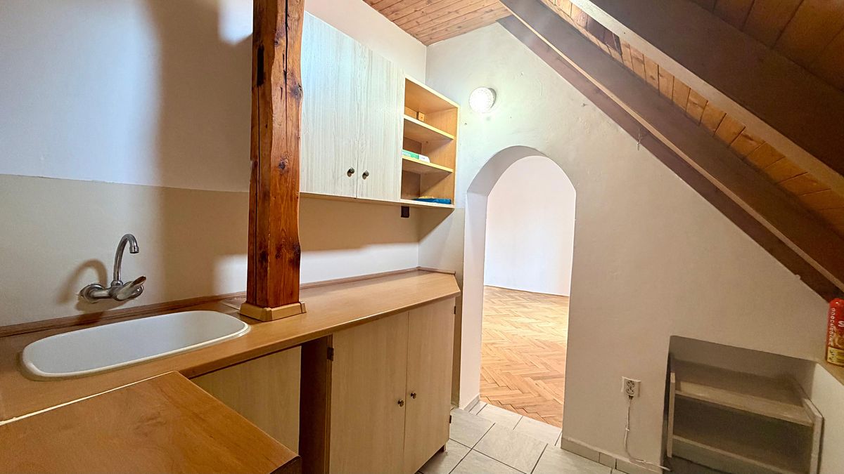 Pronájem bytu 1+kk 32 m² – fotografie 3