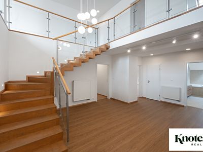 Pronájem bytu 6 pokojů a více 400 m²