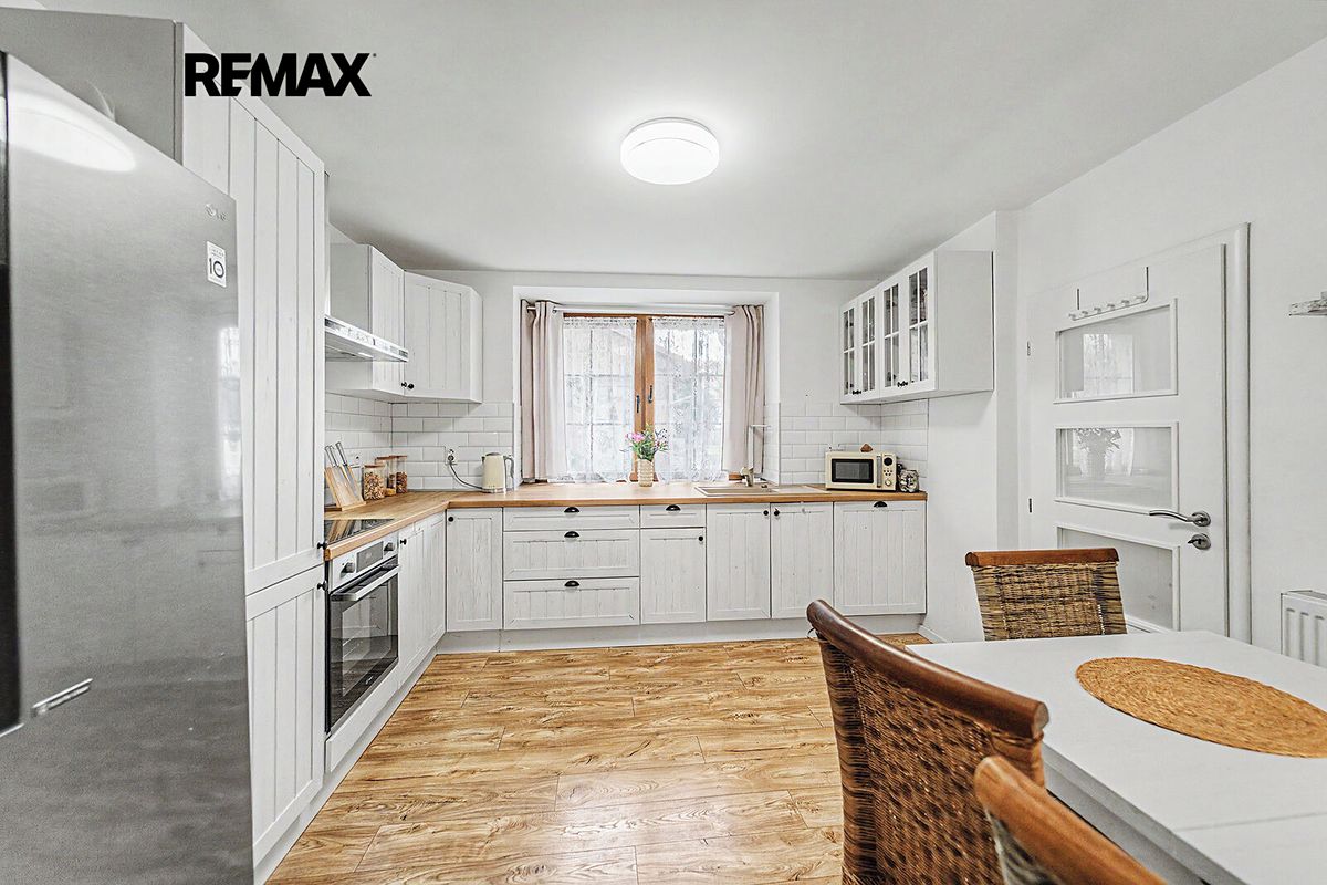 Prodej rodinného domu 151 m², pozemek 648 m² – fotografie 5