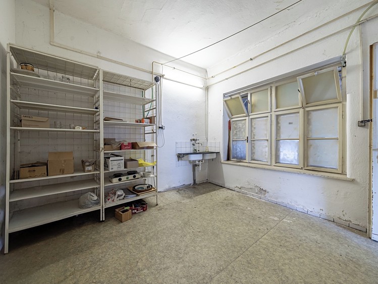 Prodej komerčního prostoru, 214 m² (17 z 27)