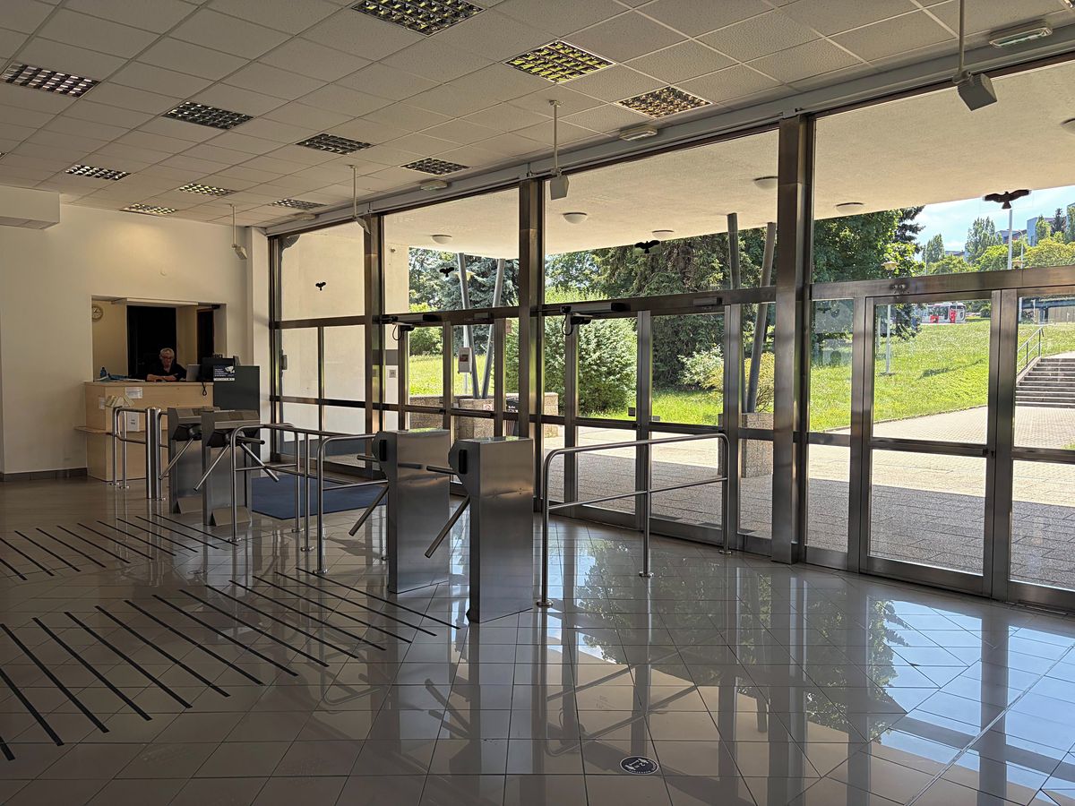 Pronájem kanceláře 500 m² – fotografie 2