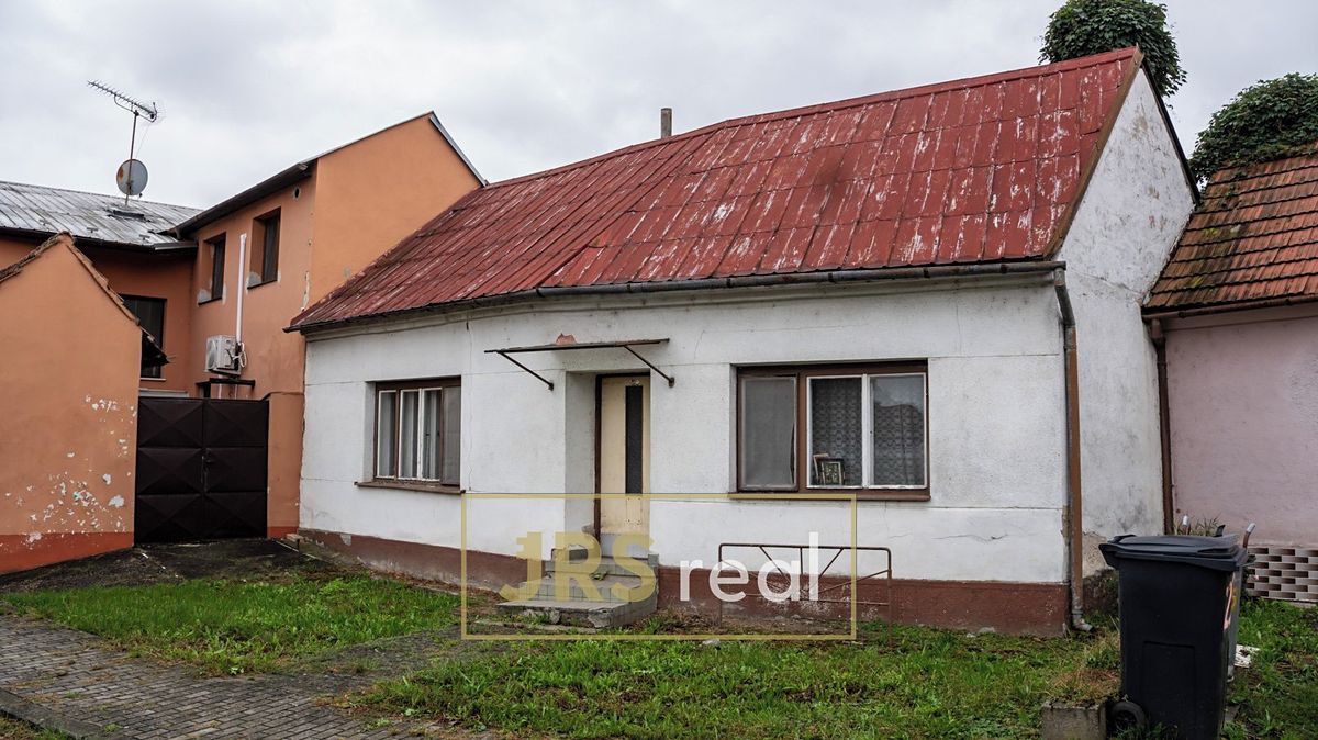 Prodej rodinného domu 165 m², pozemek 220 m² – fotografie 3