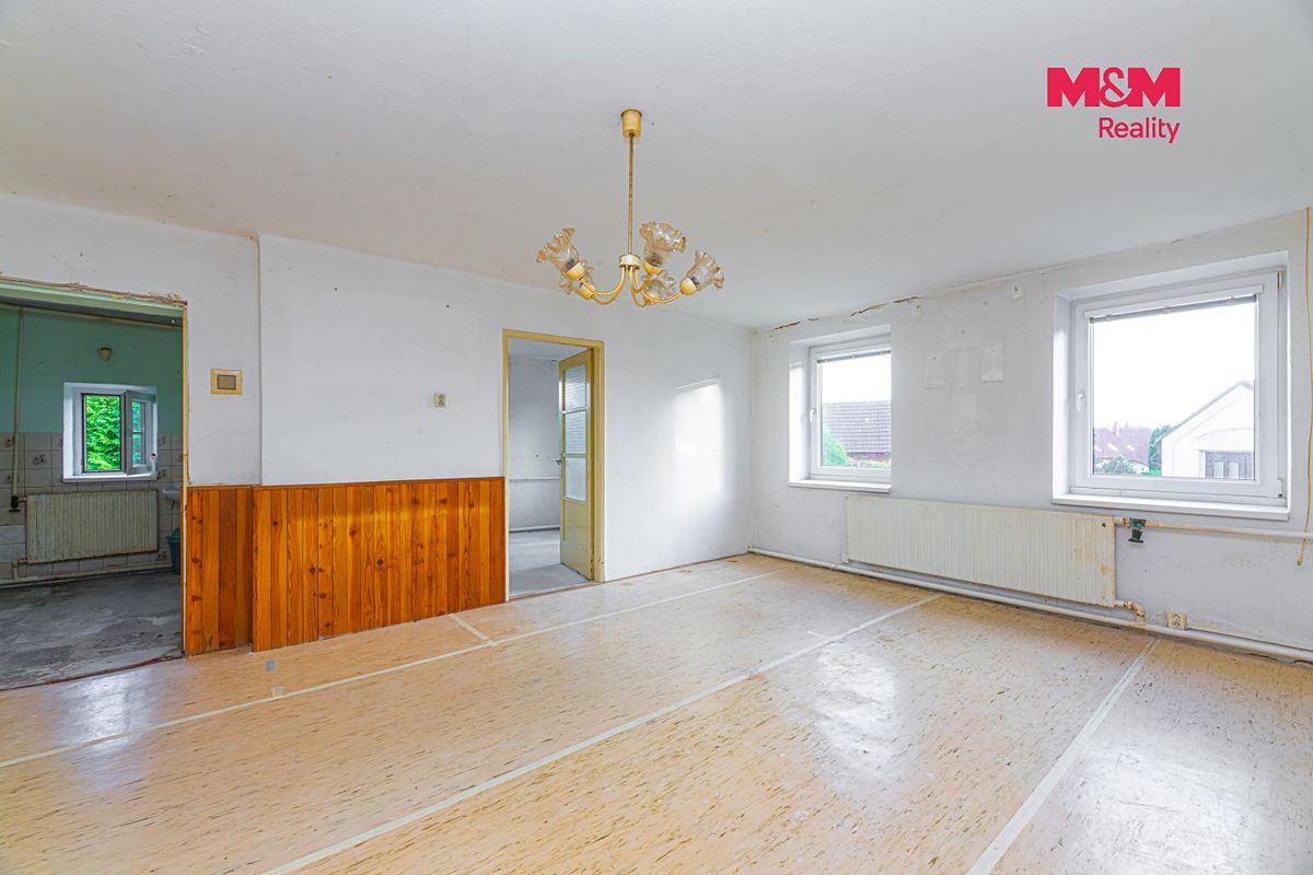 Prodej rodinného domu 150 m², pozemek 966 m² – fotografie 2