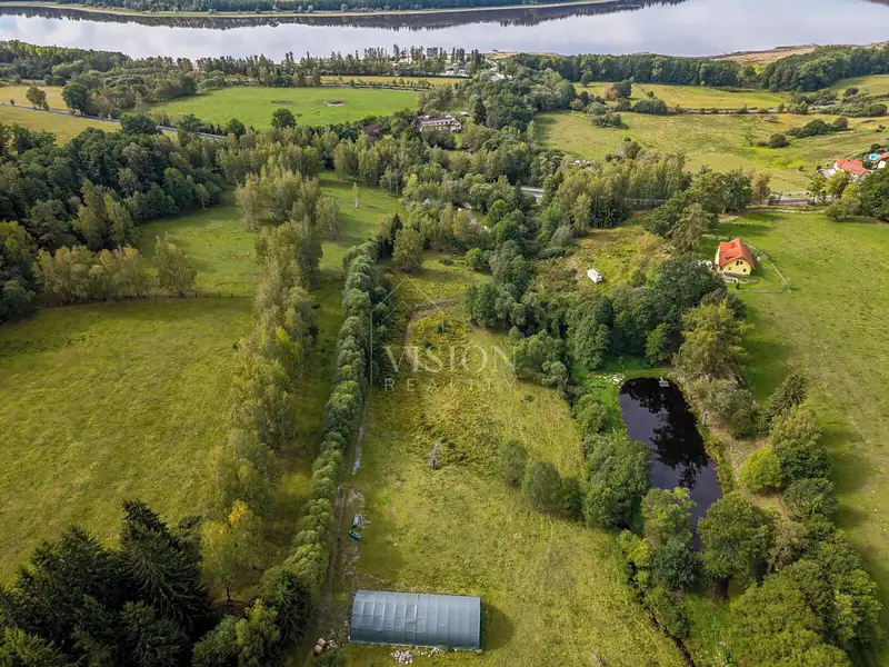 Prodej stavebního pozemku 991 m², Horní Planá – náhled fotky 1
