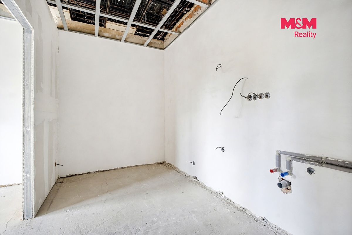 Prodej činžovního domu 1800 m² – fotografie 2