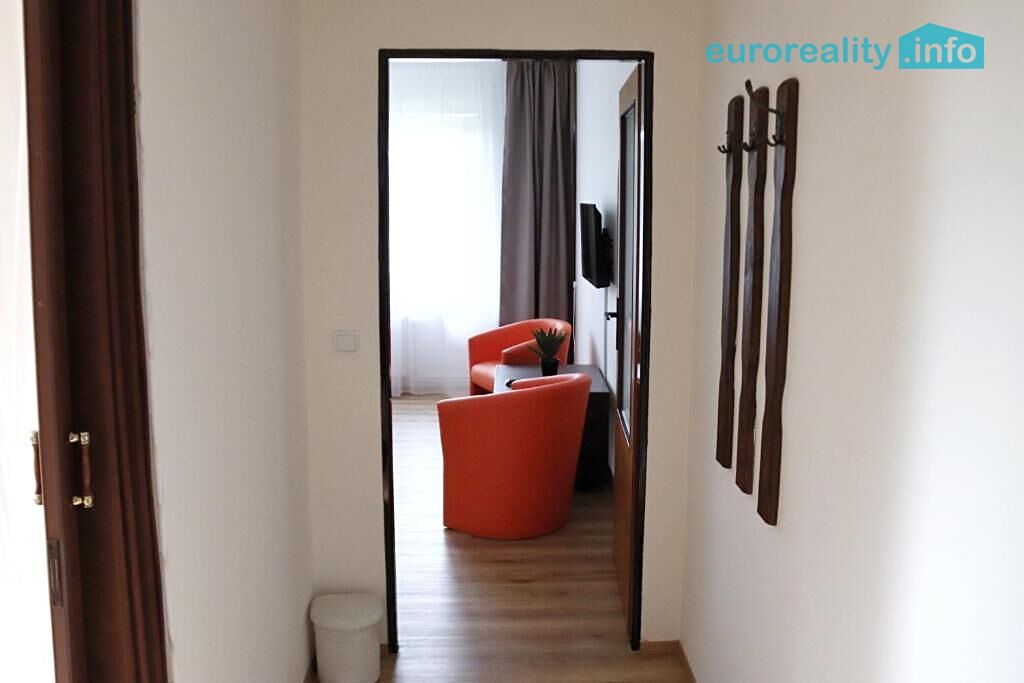 Pronájem bytu pokoje 25 m² – fotografie 3